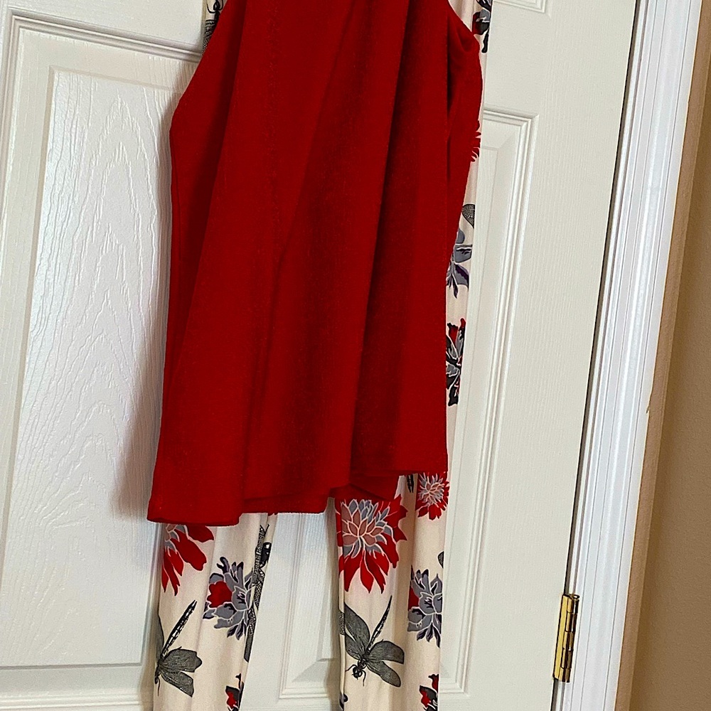 MICHAEL KORS  STUNNING RED TOP DRESSY!  GREAT FOR HOLIDAYS!